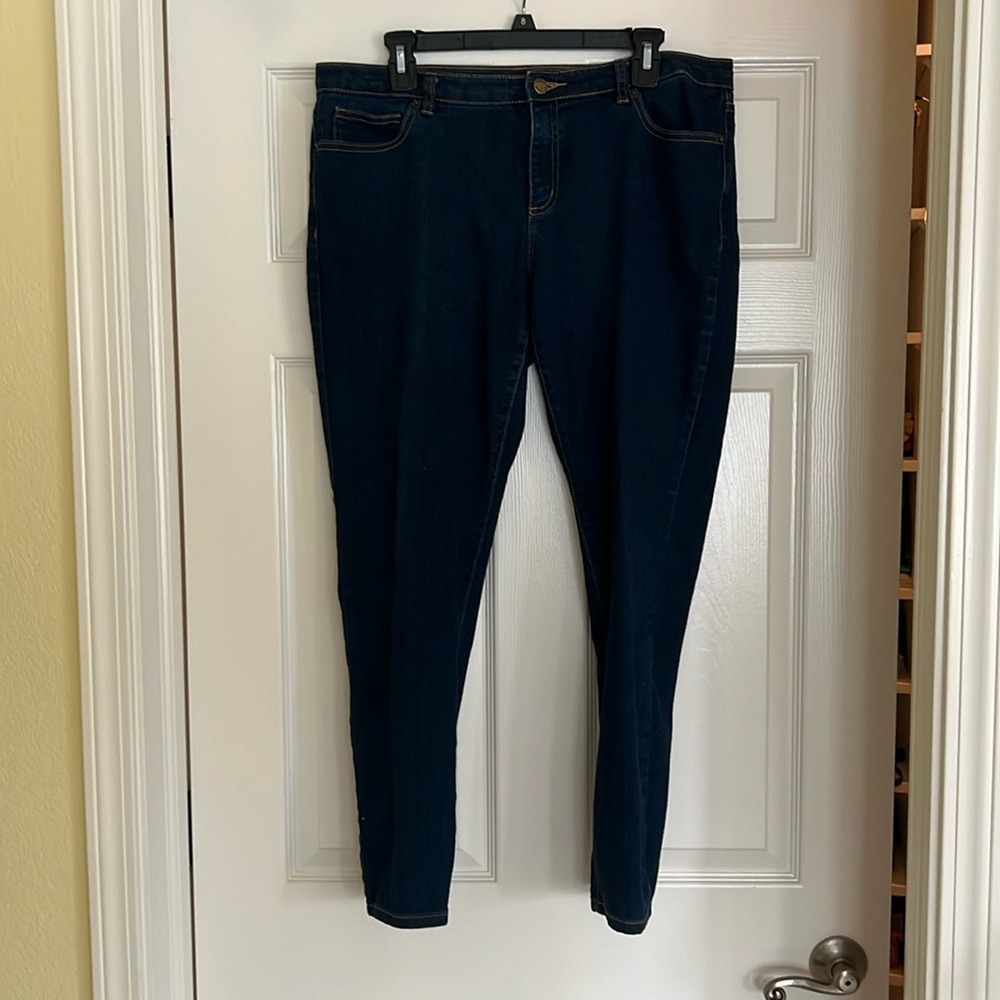 Michael Kors dark wash denim jeans.  Petite.   Great condition.
